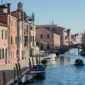 Apartment Art Painting With Canal View Venice